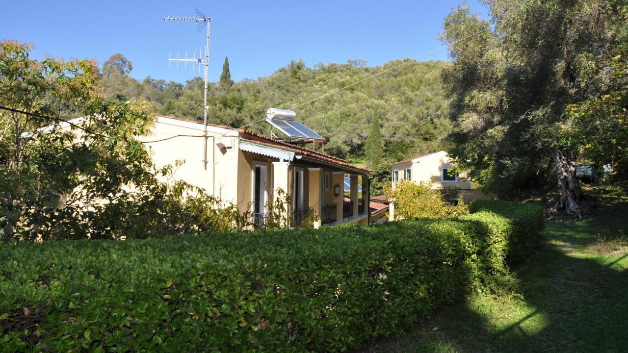 Villa Katerina Apartments Liapades Extérieur photo