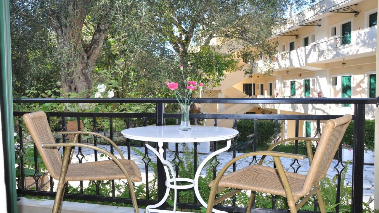 Villa Katerina Apartments Liapades Extérieur photo