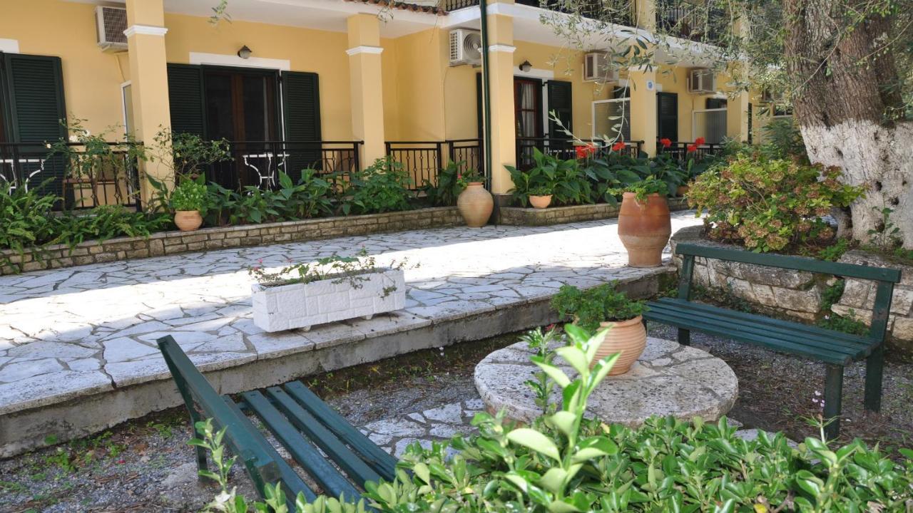 Villa Katerina Apartments Liapades Extérieur photo