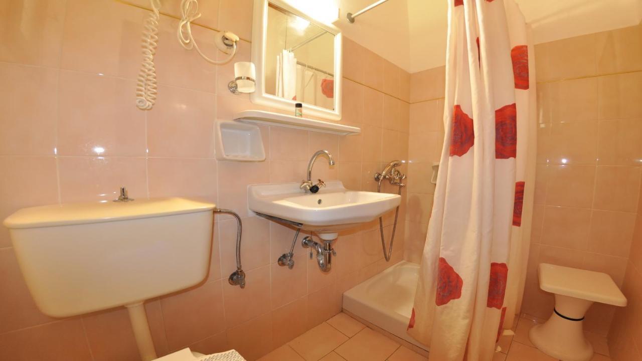 Villa Katerina Apartments Liapades Extérieur photo