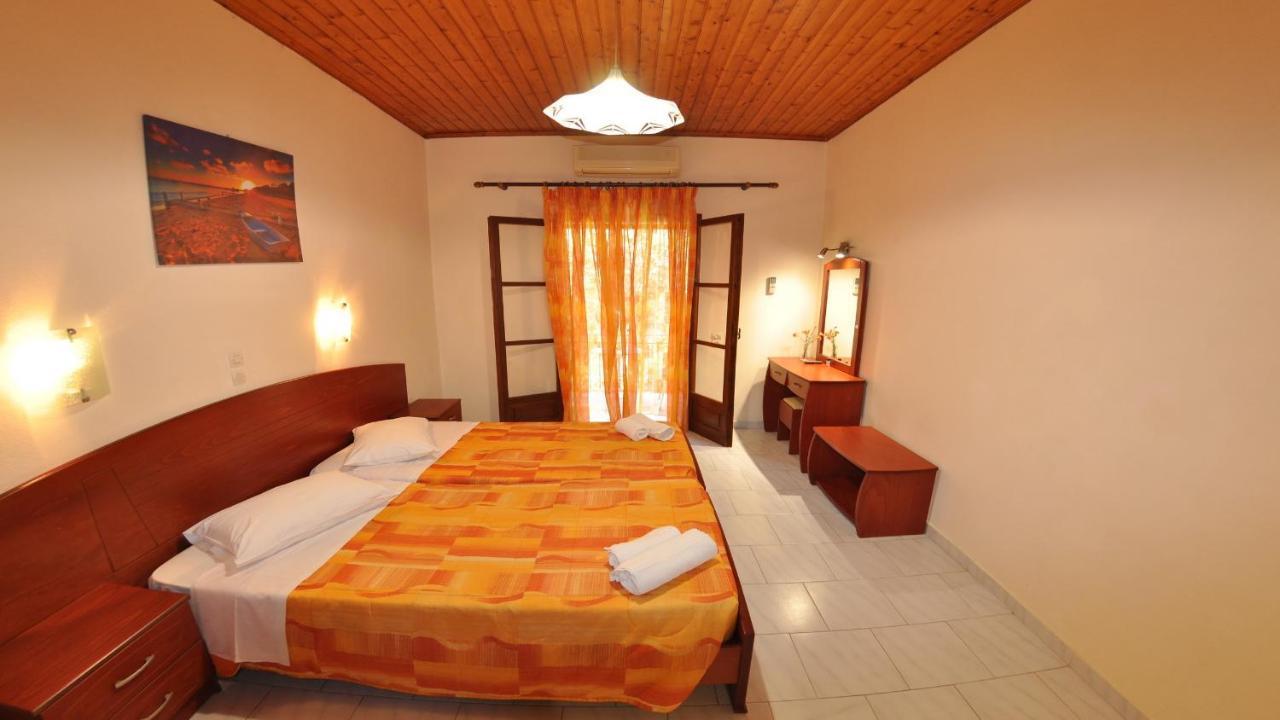 Villa Katerina Apartments Liapades Extérieur photo