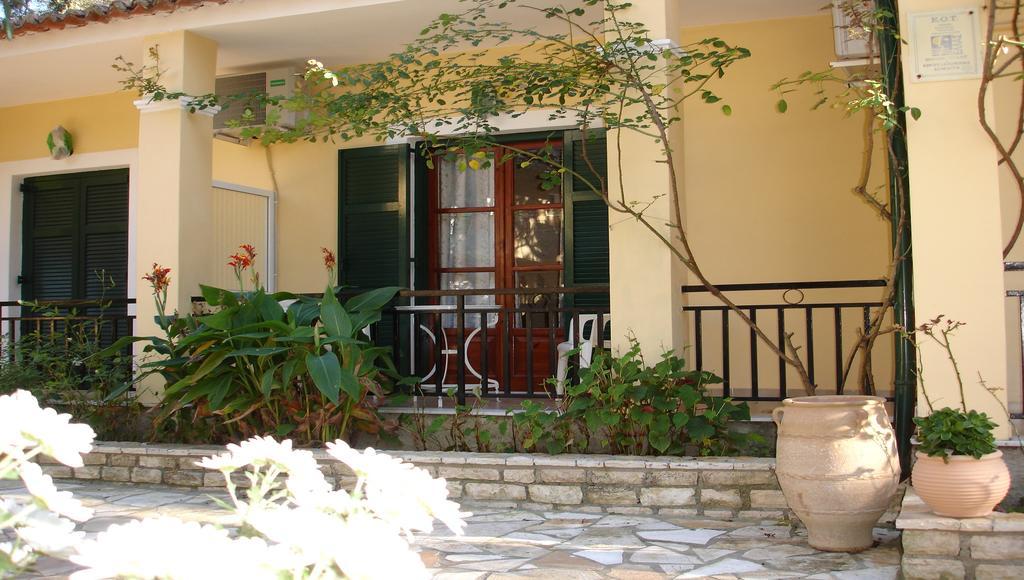 Villa Katerina Apartments Liapades Extérieur photo