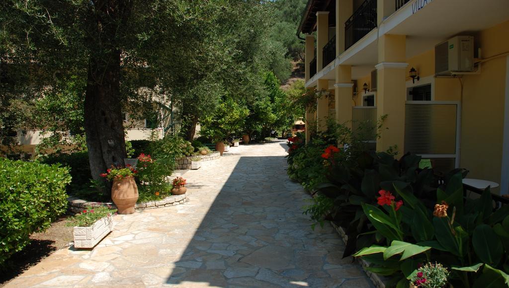 Villa Katerina Apartments Liapades Extérieur photo